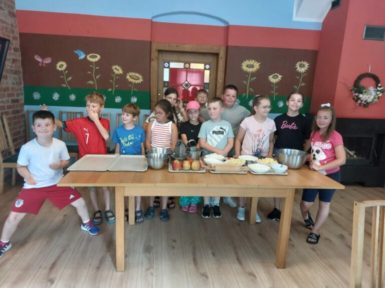 Tajemnica lepienia pierogów – warsztaty